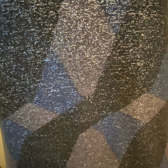 Elie Tahari Geometric Print Halter short Dress in Blue, Gray, and Black | Size 6 - Picture 5 of 9